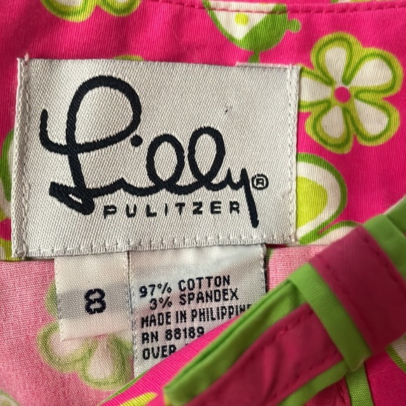 Lilly Pulitzer Green and Pink Skorts. Very good condition-has zipper in back - Picture 3 of 5